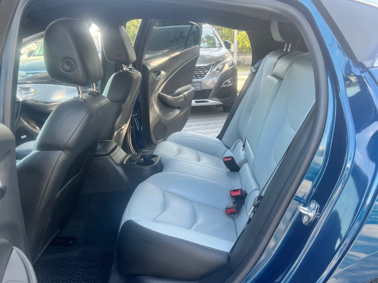 Chevrolet Volt 2019 — Миниатюра 12