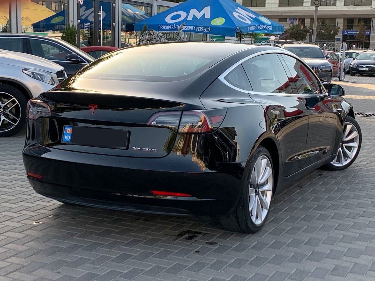 Tesla Model 3 2018 — Миниатюра 4
