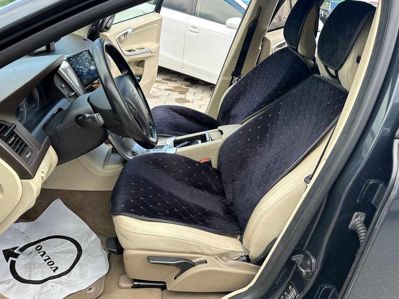Volvo XC 60 2009 — Миниатюра 6
