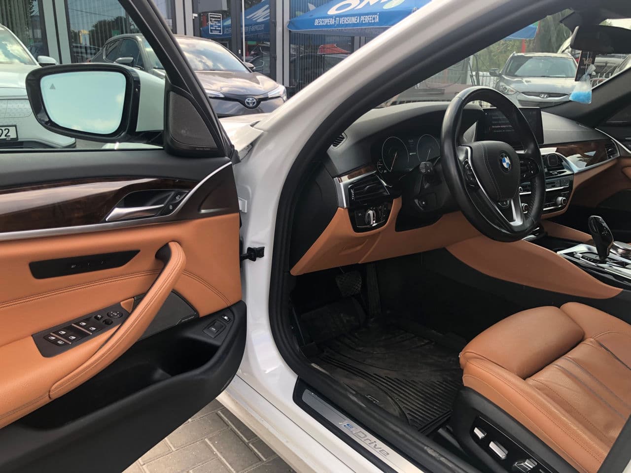 BMW 530e 2018 — Миниатюра 7