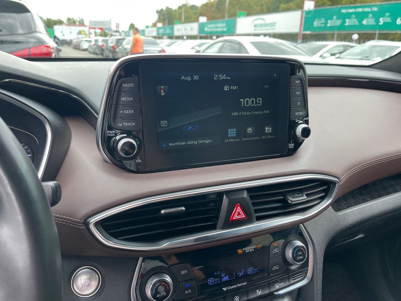 Hyundai Santa Fe 2018 — Миниатюра 9