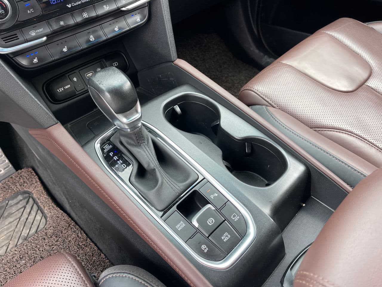 Hyundai Santa Fe 2018 — Миниатюра 12