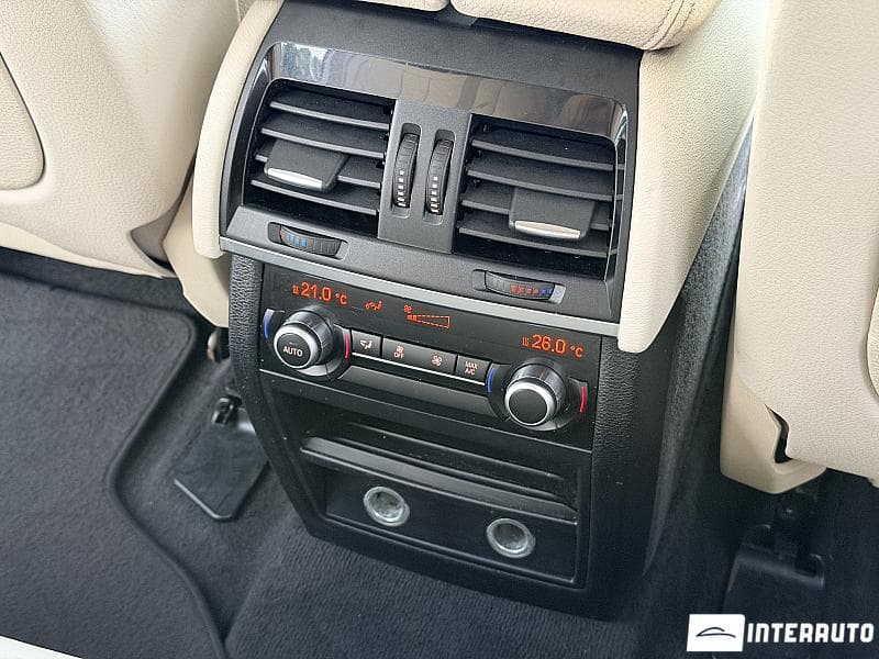 BMW X5 2.5D 2015 — Миниатюра 16