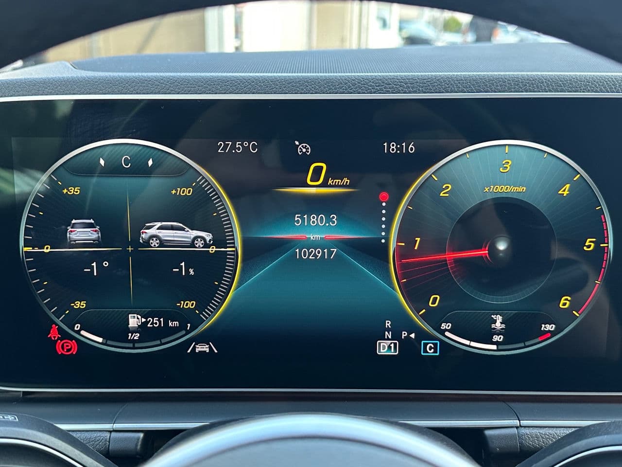 Mercedes GLE 300d 2022 — Миниатюра 14