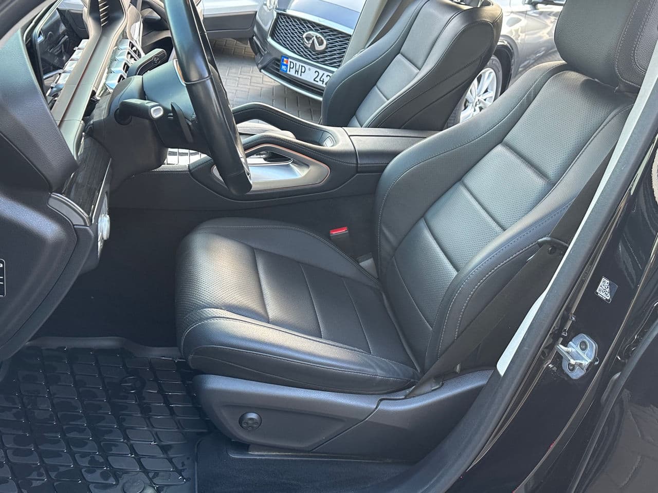 Mercedes GLE 300d 2022 — Миниатюра 9