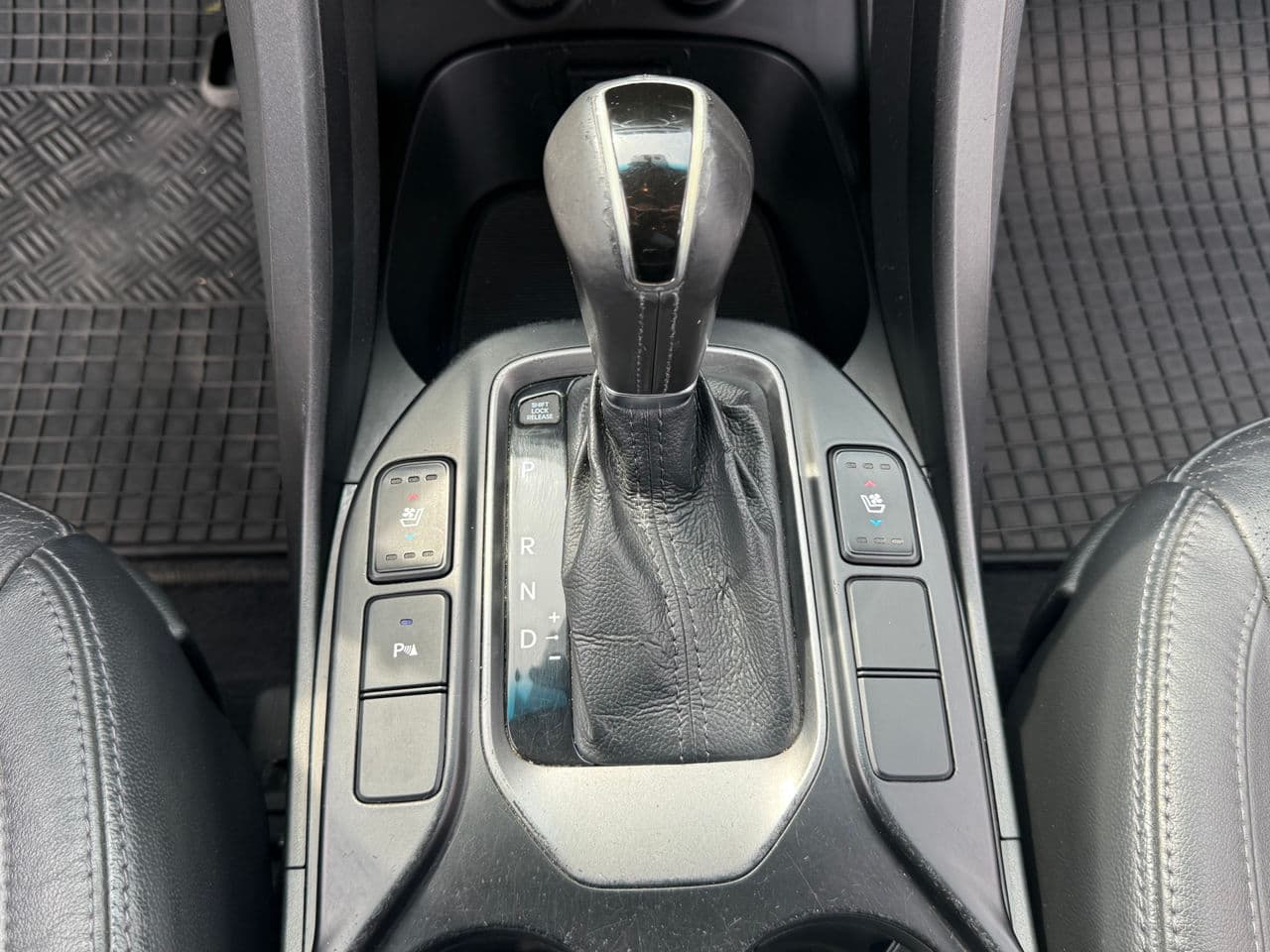 2013 Hyundai Grand Santa Fe — Miniatură 12