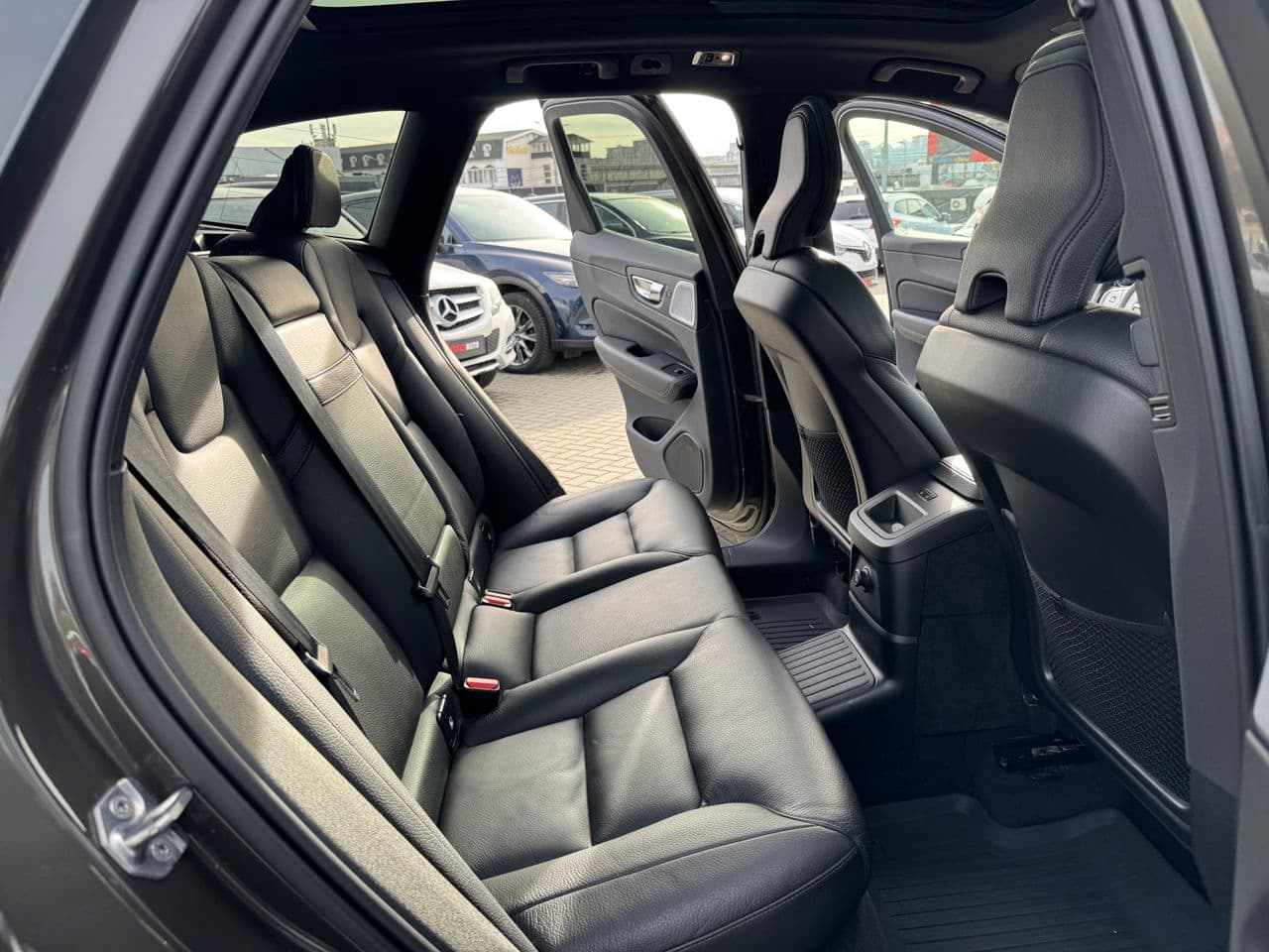 Volvo XC 60 2019 — Миниатюра 15