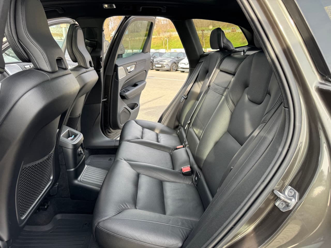 Volvo XC 60 2019 — Миниатюра 13