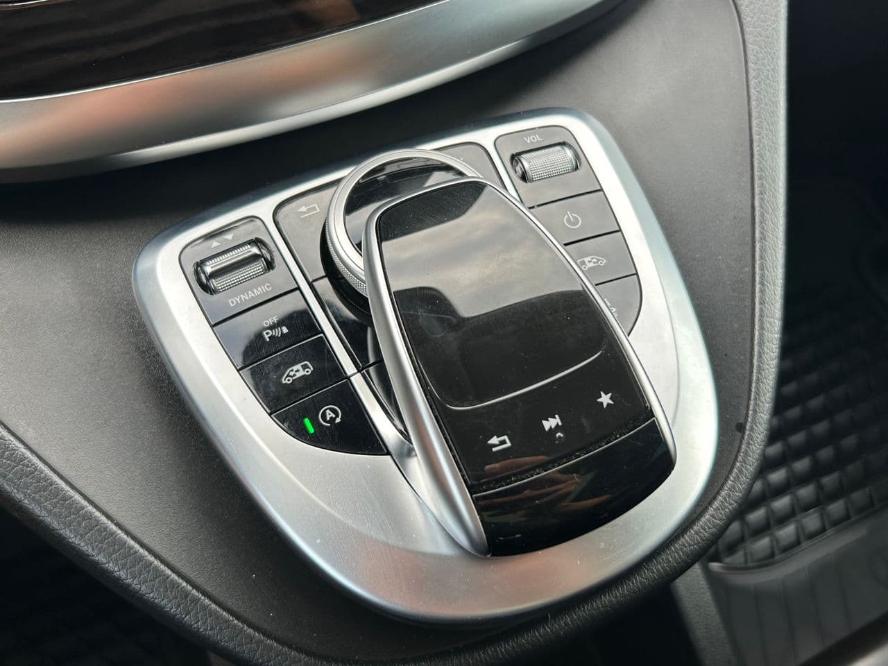 Mercedes V 250 2019 — Миниатюра 11