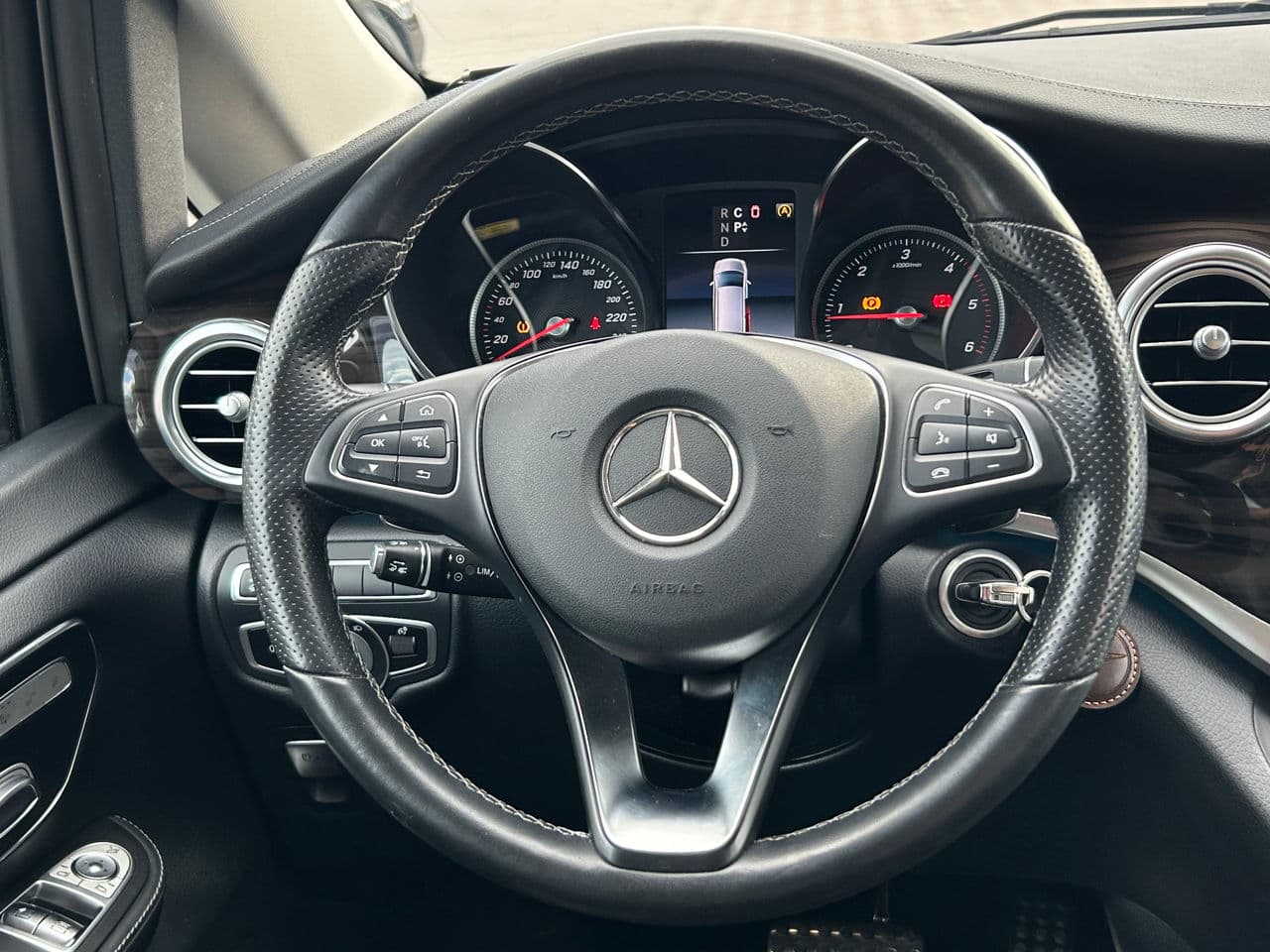 Mercedes V 250 2019 — Миниатюра 9