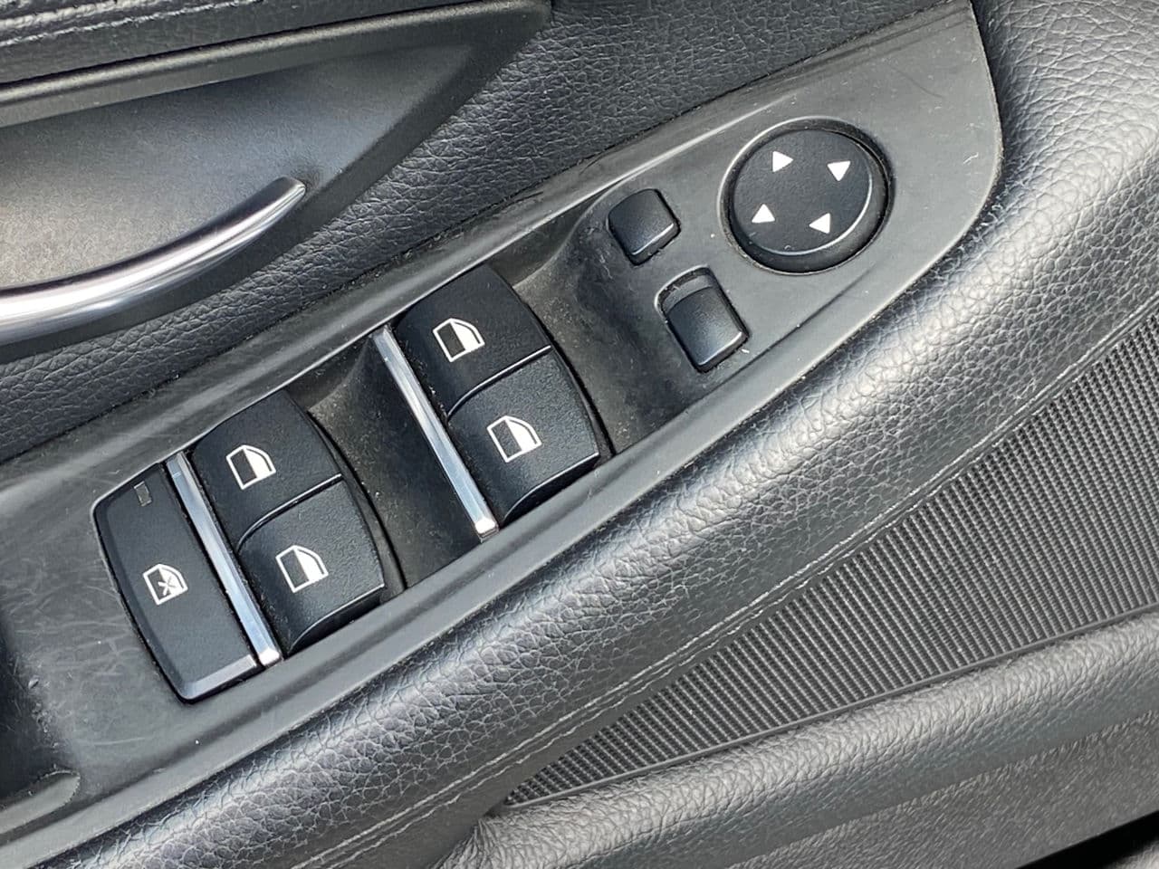 BMW 520 2014 — Миниатюра 5