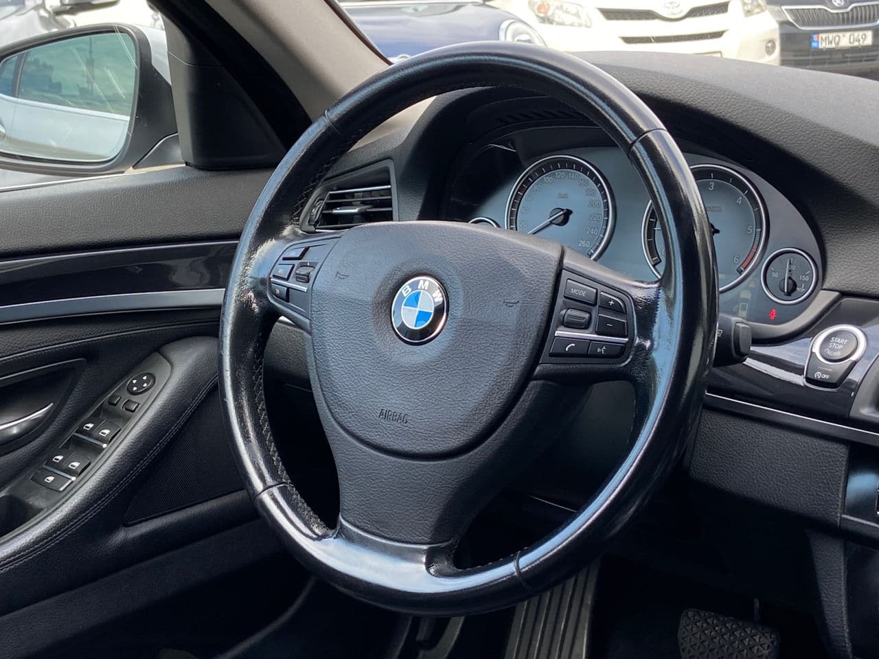 BMW 520 2014 — Миниатюра 10