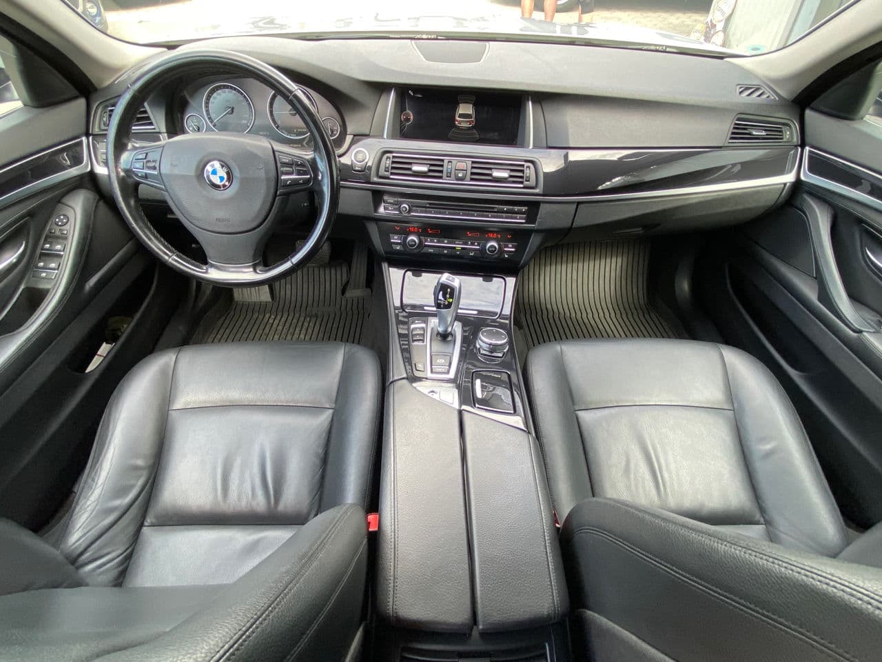 BMW 520 2014 — Миниатюра 8