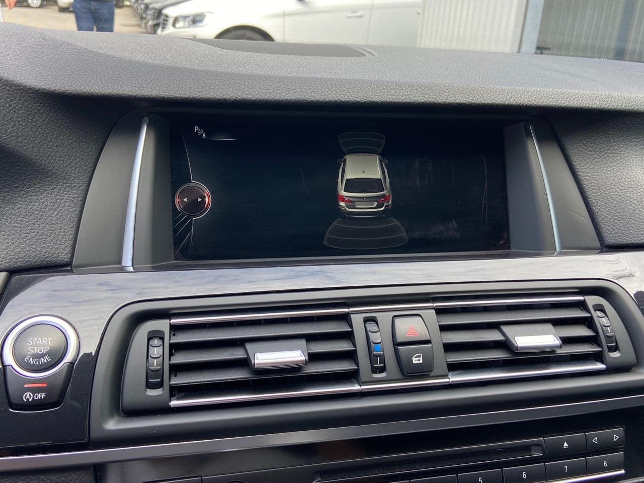 BMW 520 2014 — Миниатюра 12
