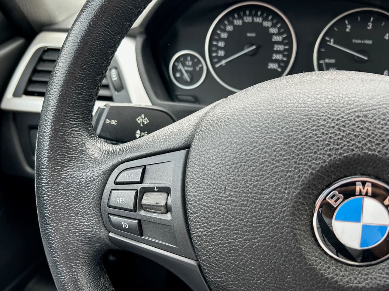 BMW 316 2018 — Миниатюра 9