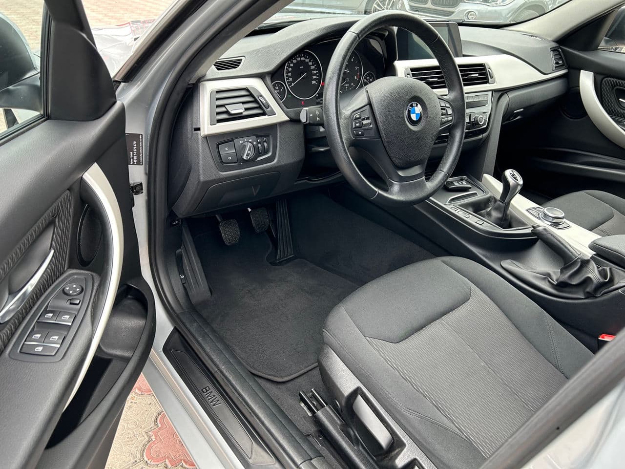 BMW 316 2018 — Миниатюра 5