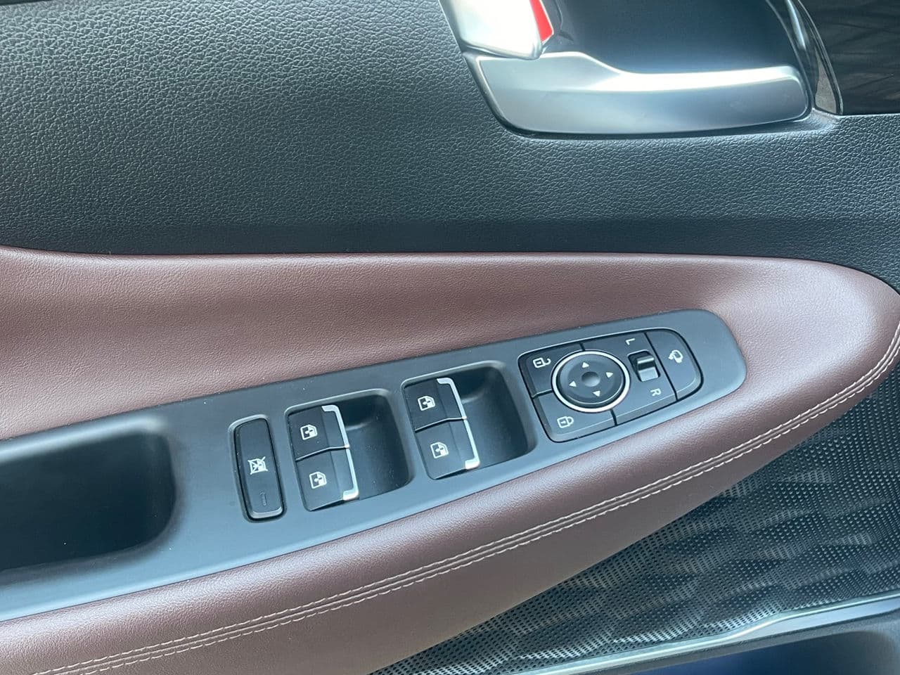 Hyundai Santa Fe 2019 — Миниатюра 15