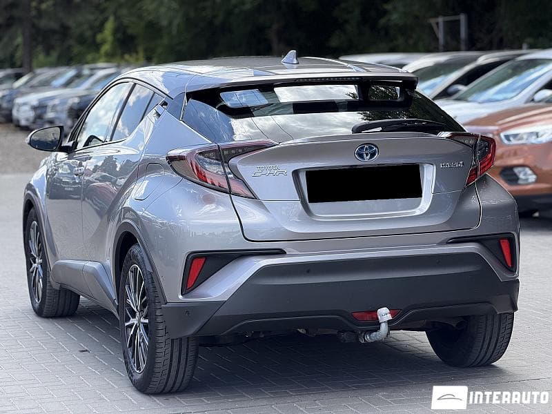 Toyota C-HR 2017 — Миниатюра 4