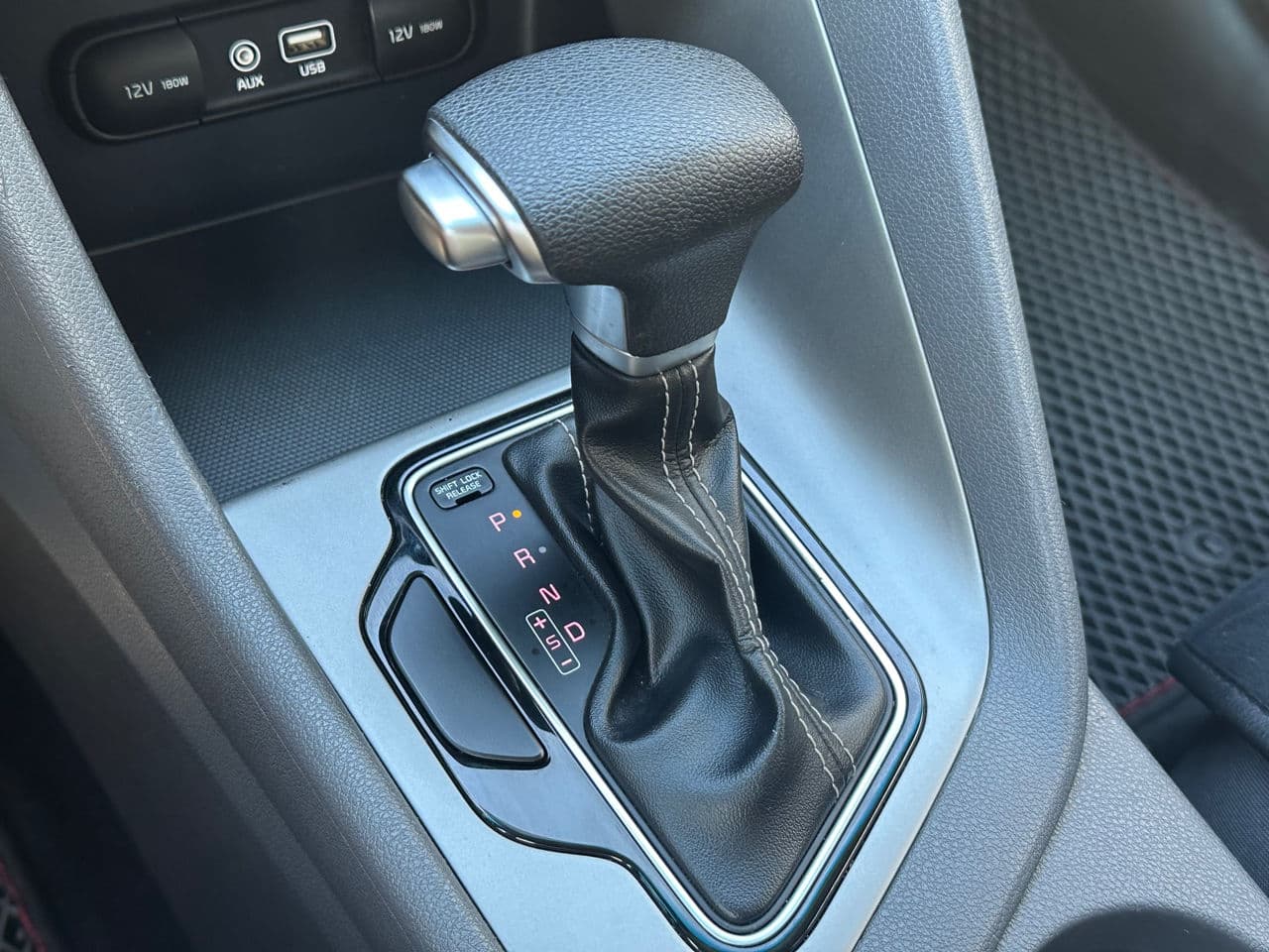Kia Niro 2017 — Миниатюра 9
