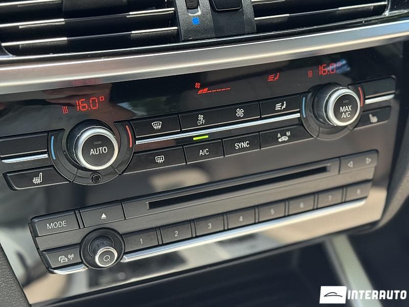 2016 BMW X4 2.0D — Miniatură 14