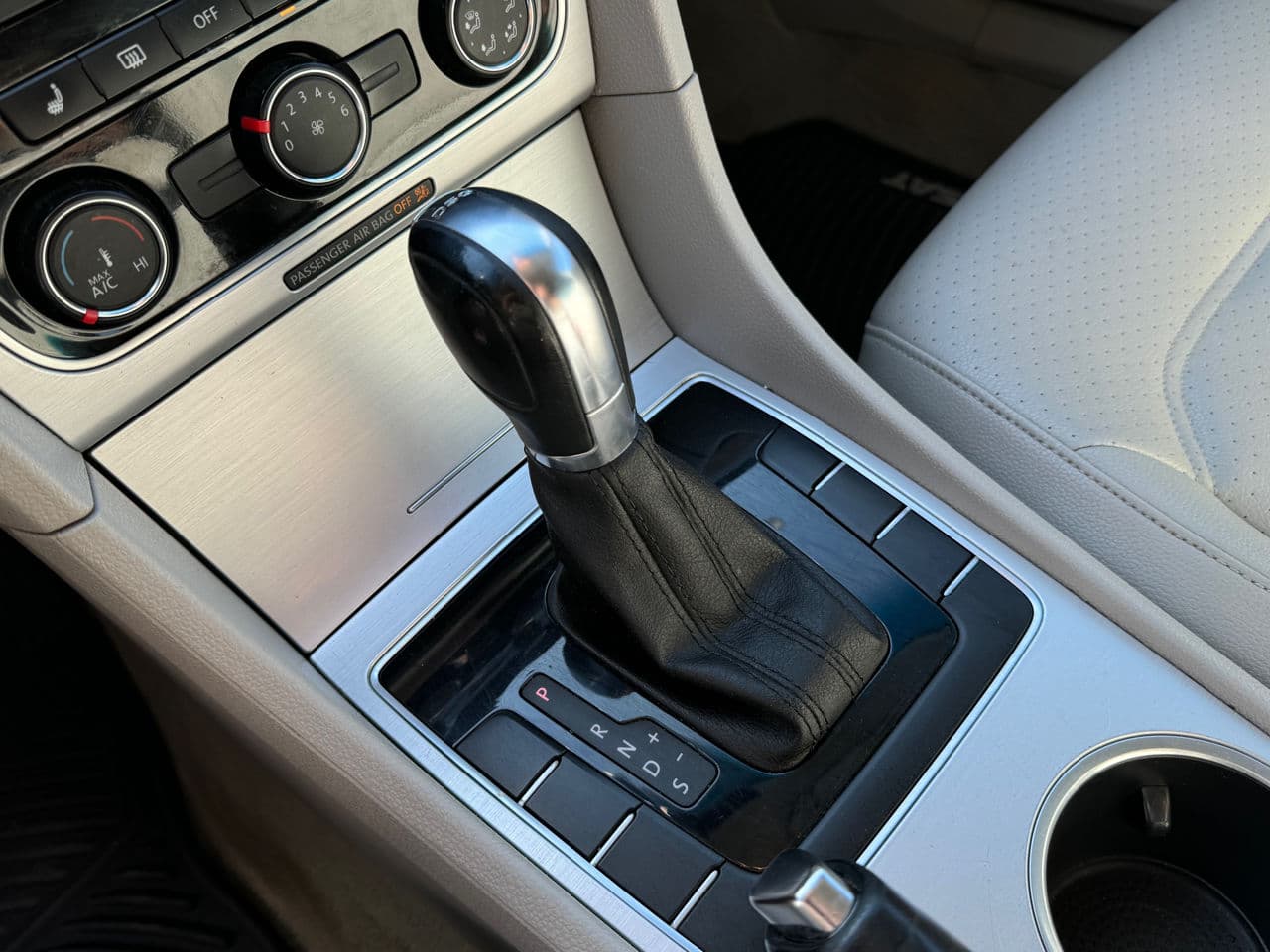 Volkswagen Passat 2012 — Миниатюра 14