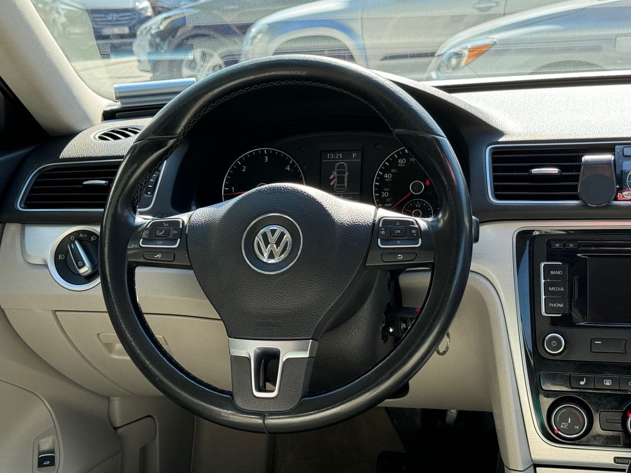 Volkswagen Passat 2012 — Миниатюра 11