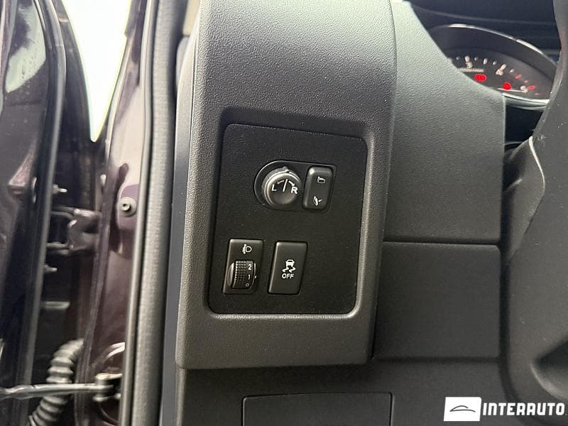 Nissan Qashqai 2011 — Миниатюра 18