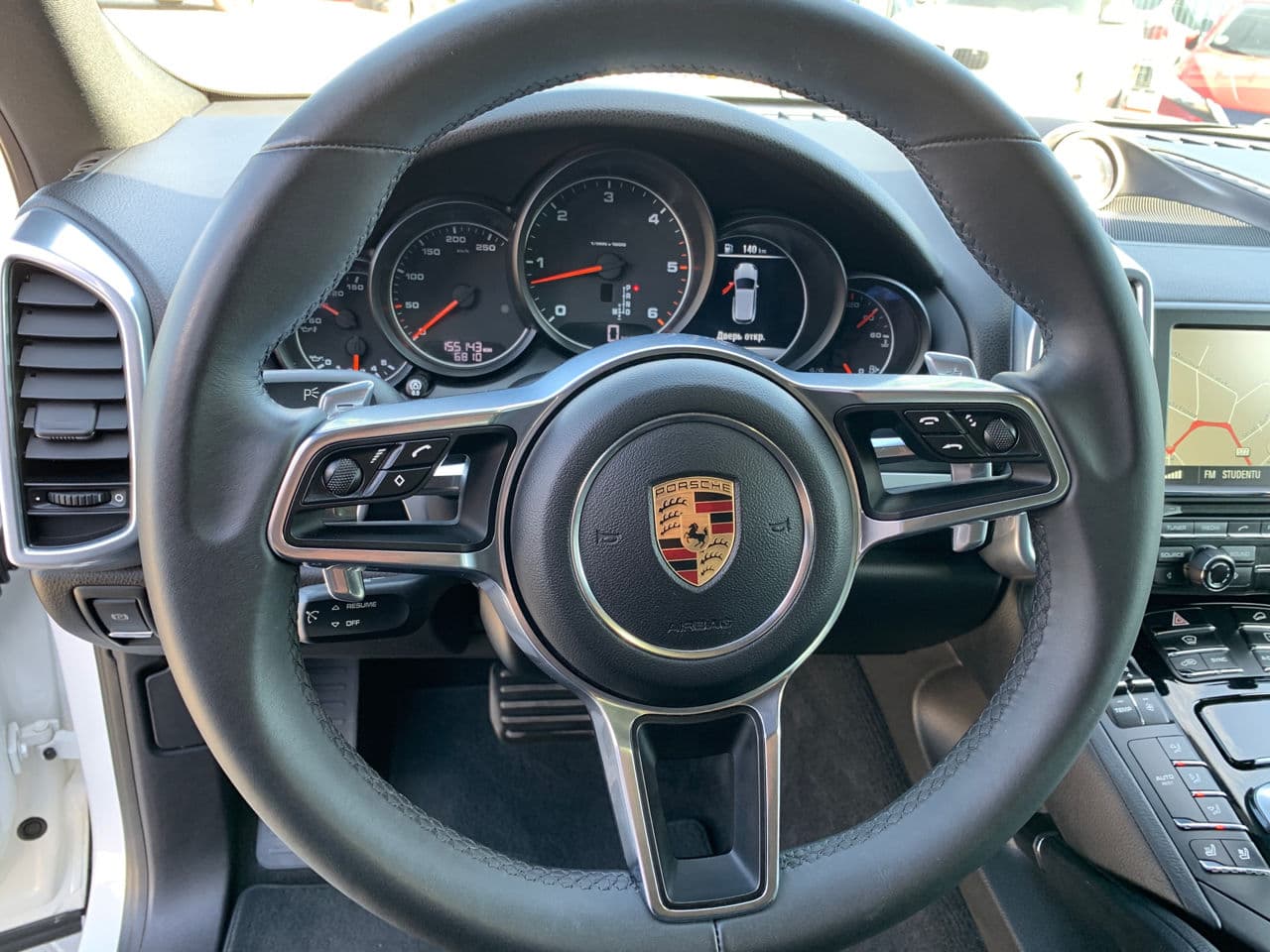 Porsche Cayenne 2016 — Миниатюра 6