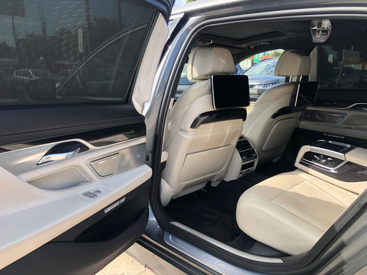 BMW 740 2016 — Миниатюра 17