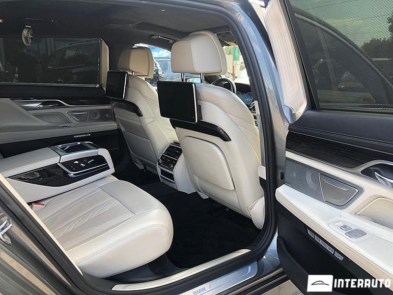 BMW 740 2016 — Миниатюра 25