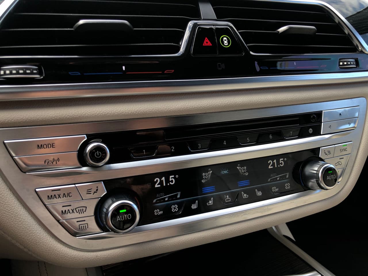 BMW 740 2016 — Миниатюра 15