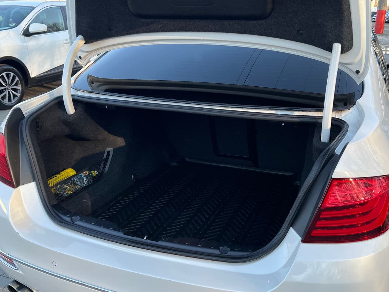 BMW 520 2015 — Миниатюра 18