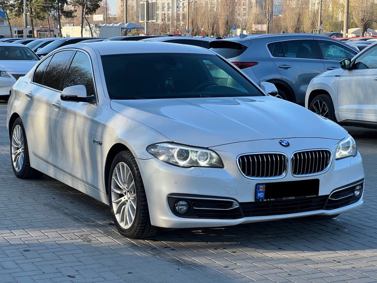 BMW 520 2015 — Миниатюра 3