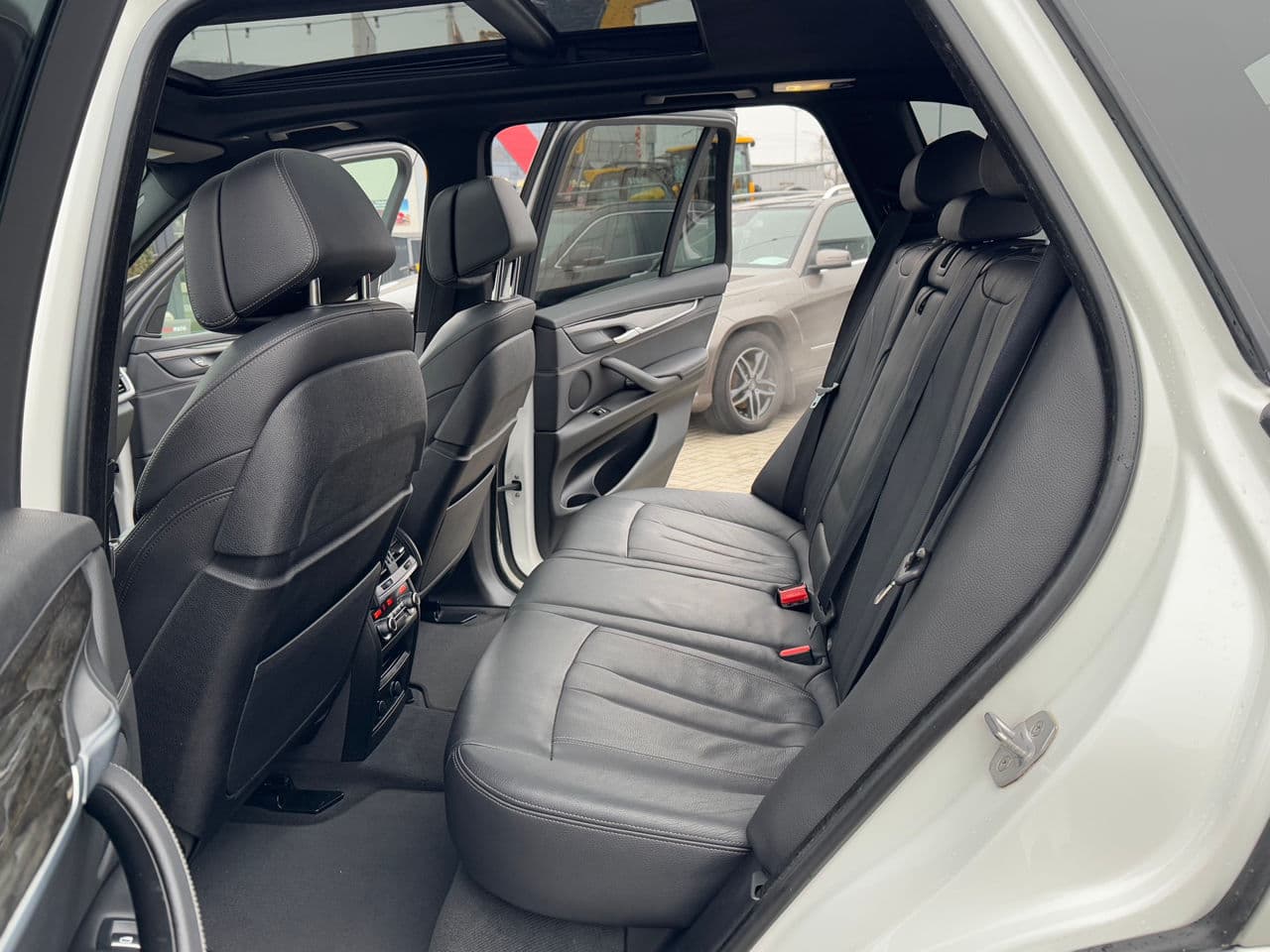 BMW X5 4.0e 2018 — Миниатюра 14