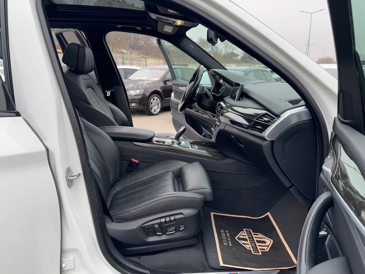 BMW X5 4.0e 2018 — Миниатюра 18