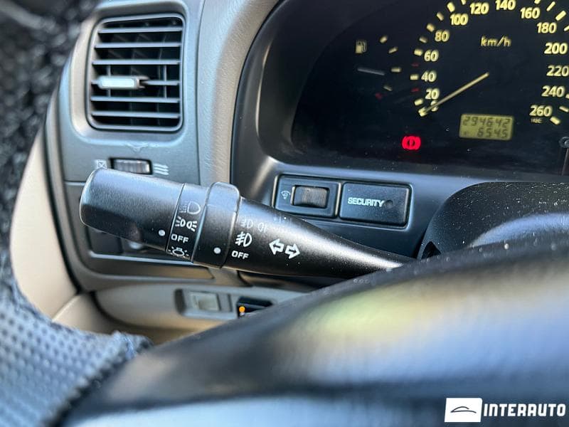 2002 Nissan Maxima — Miniatură 17
