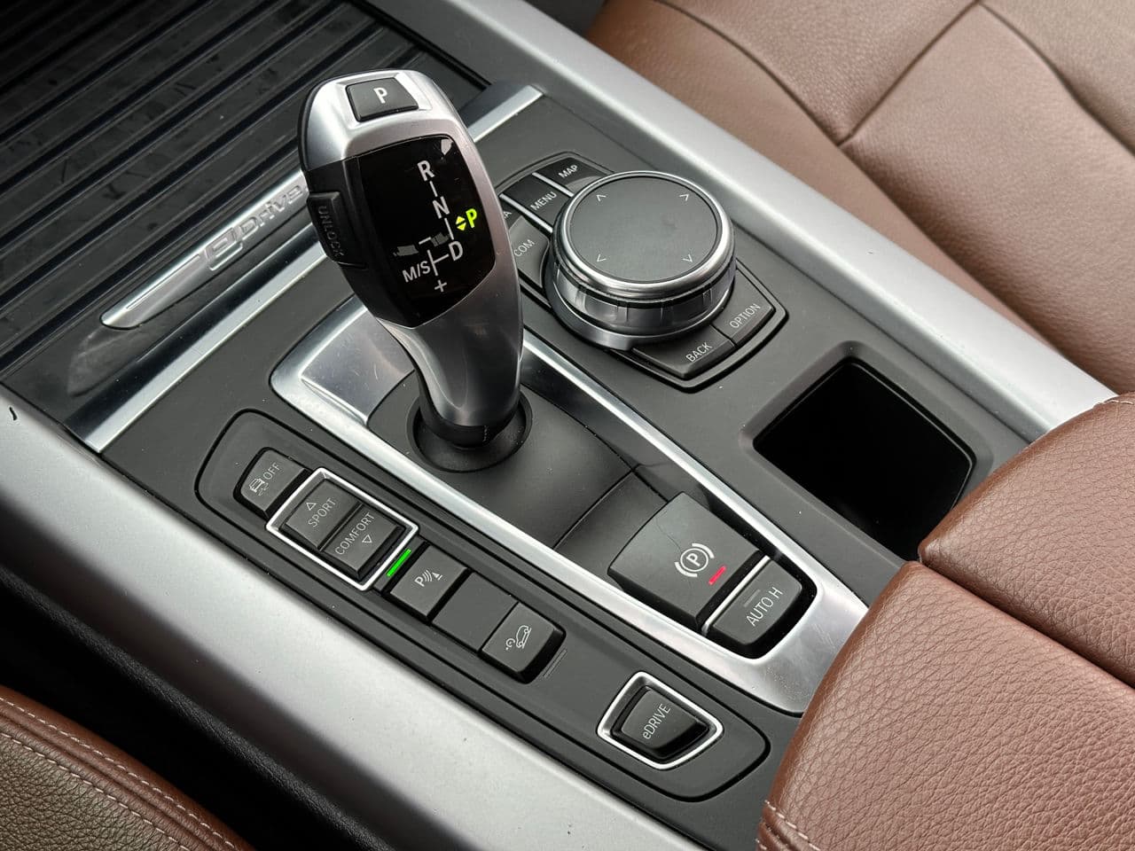 2017 BMW X5 4.0e — Miniatură 11