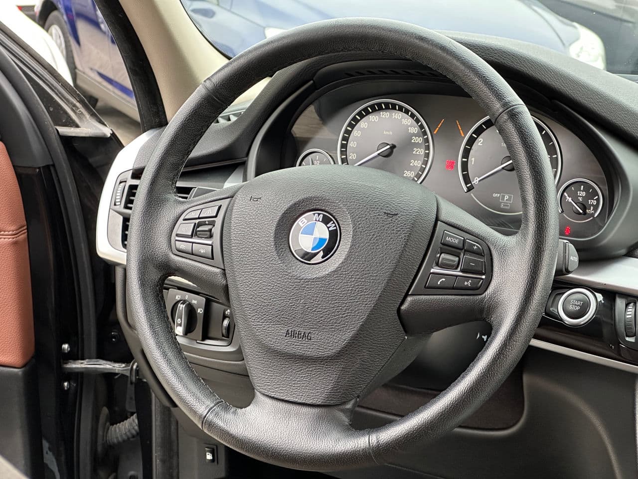 2017 BMW X5 4.0e — Miniatură 7