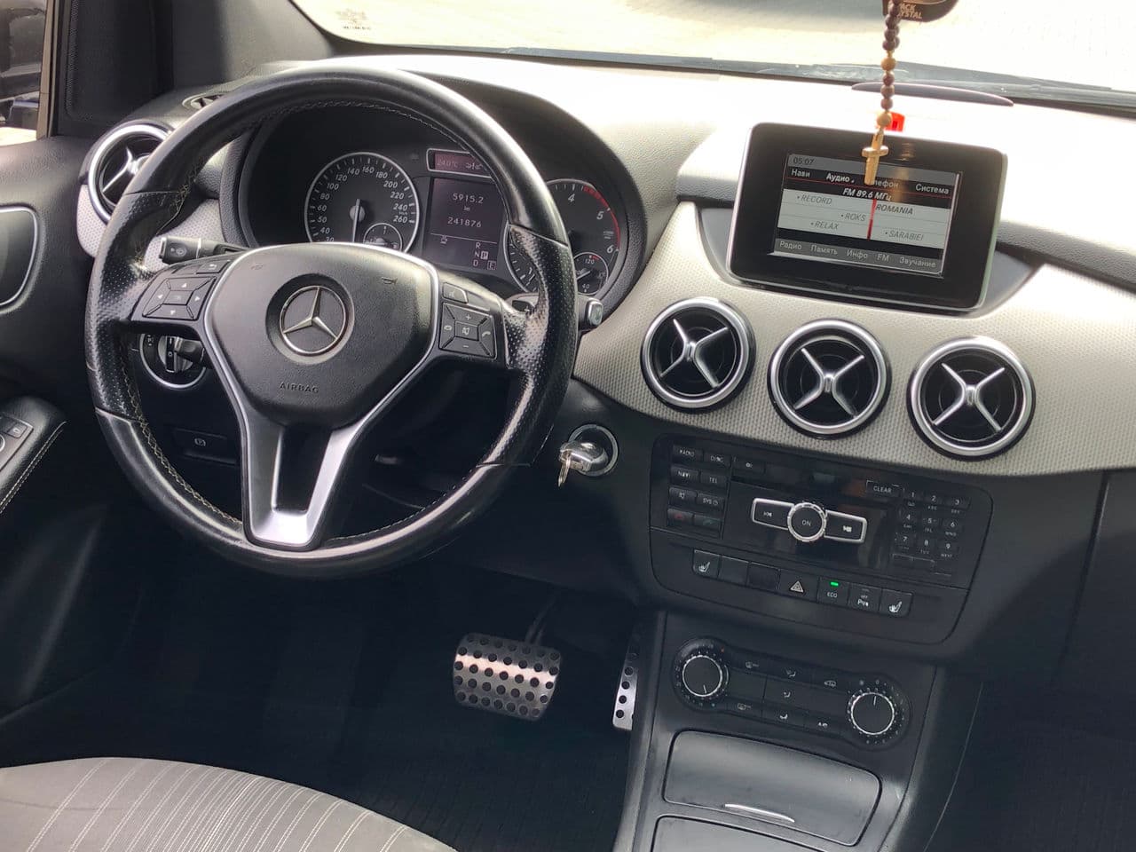 Mercedes B 180 2012 — Миниатюра 11