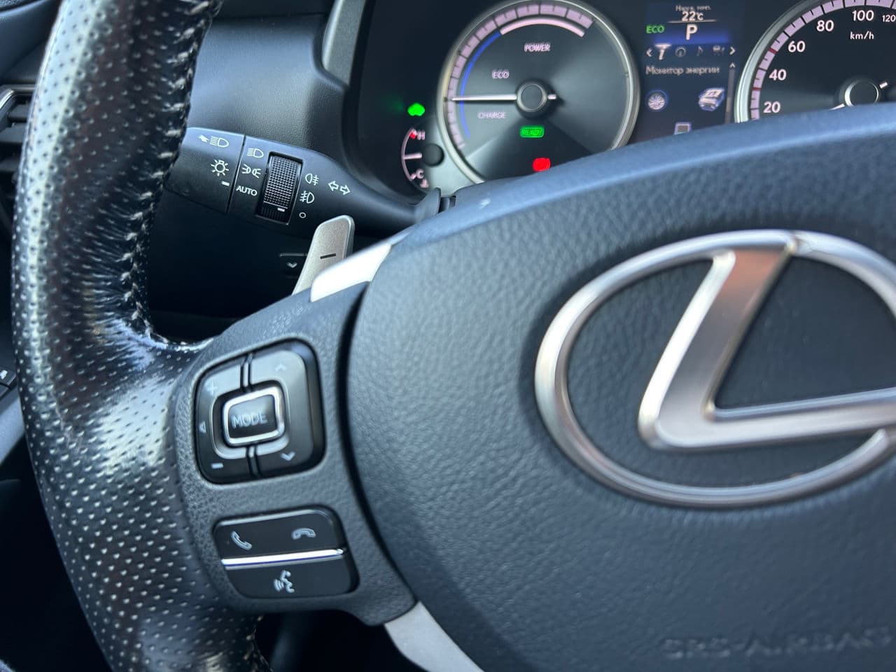 Lexus NX 300H 2018 — Миниатюра 10