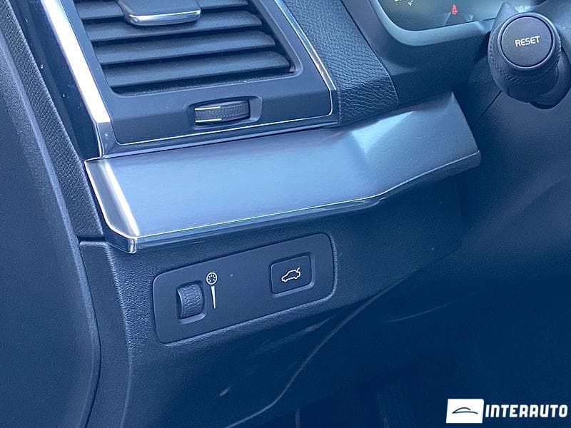 Volvo XC 90 2016 — Миниатюра 9