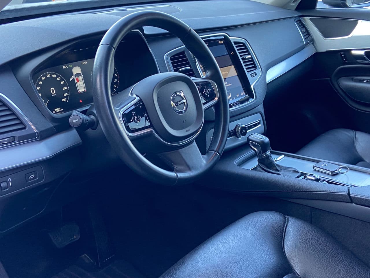 Volvo XC 90 2016 — Миниатюра 8