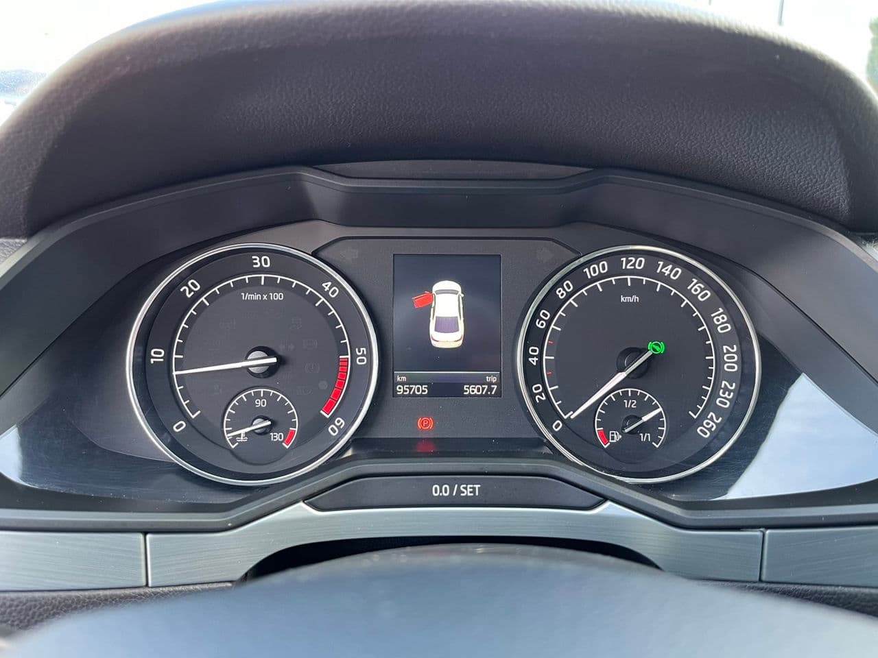 Skoda Superb 2018 — Миниатюра 11