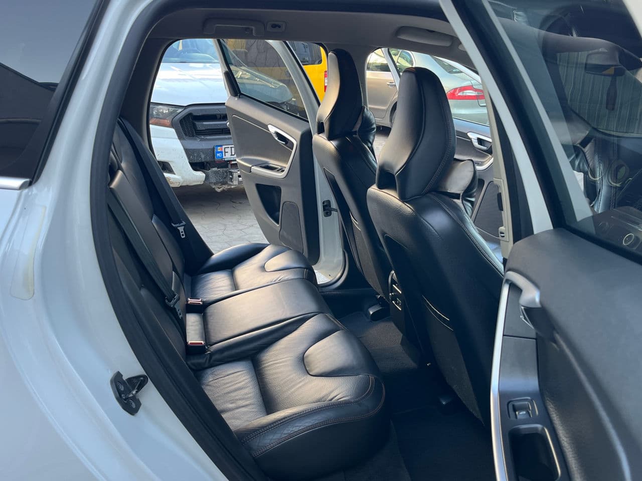 Volvo XC 60 2011 — Миниатюра 20