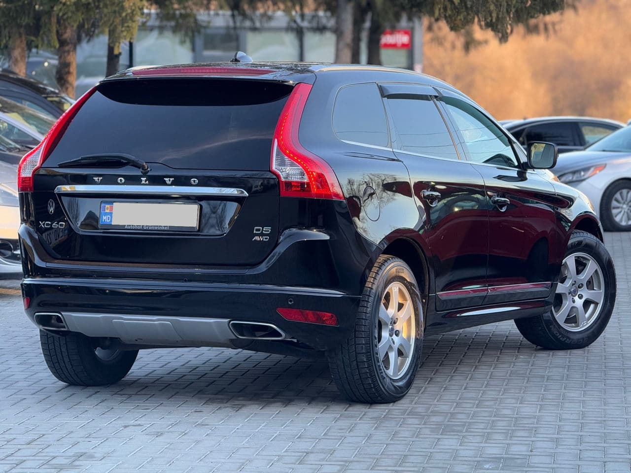 Volvo XC 60 2016 — Миниатюра 2