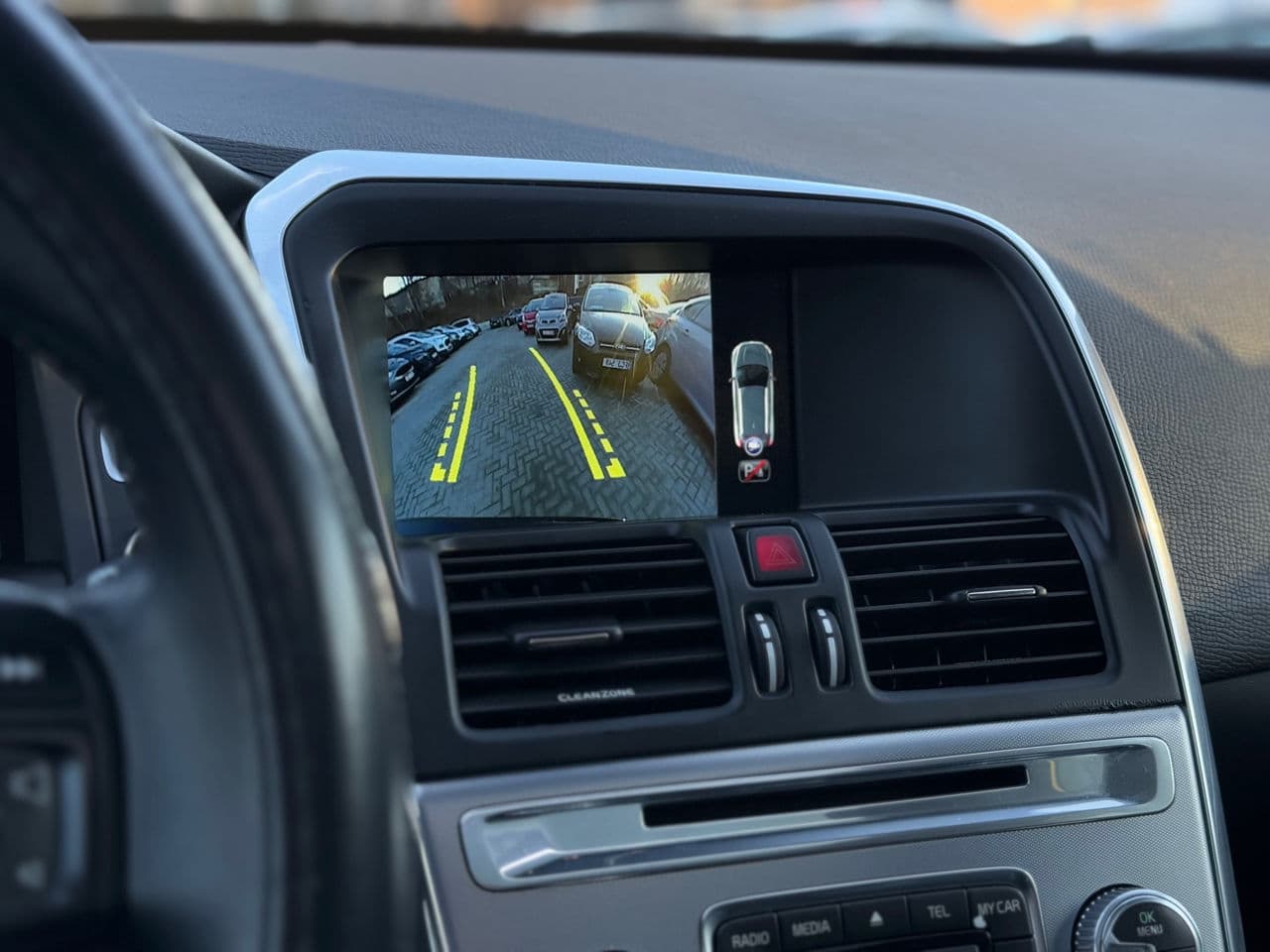Volvo XC 60 2016 — Миниатюра 14