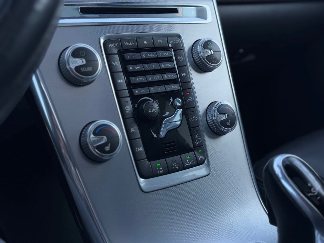 Volvo XC 60 2016 — Миниатюра 15