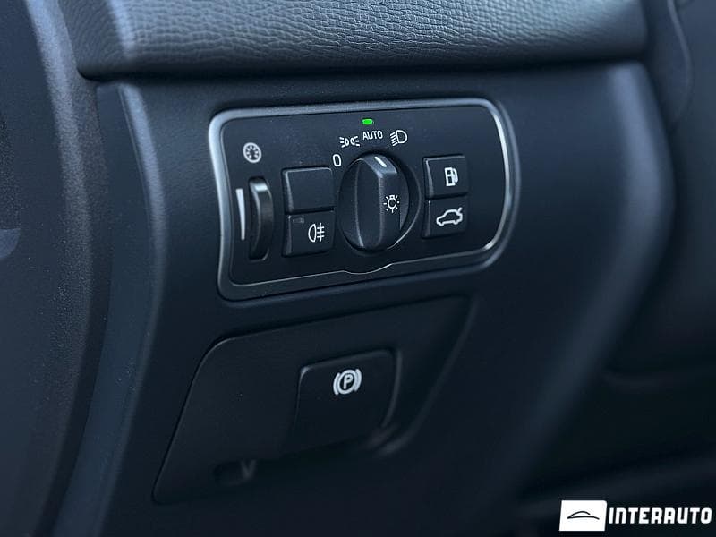 Volvo XC 60 2016 — Миниатюра 9
