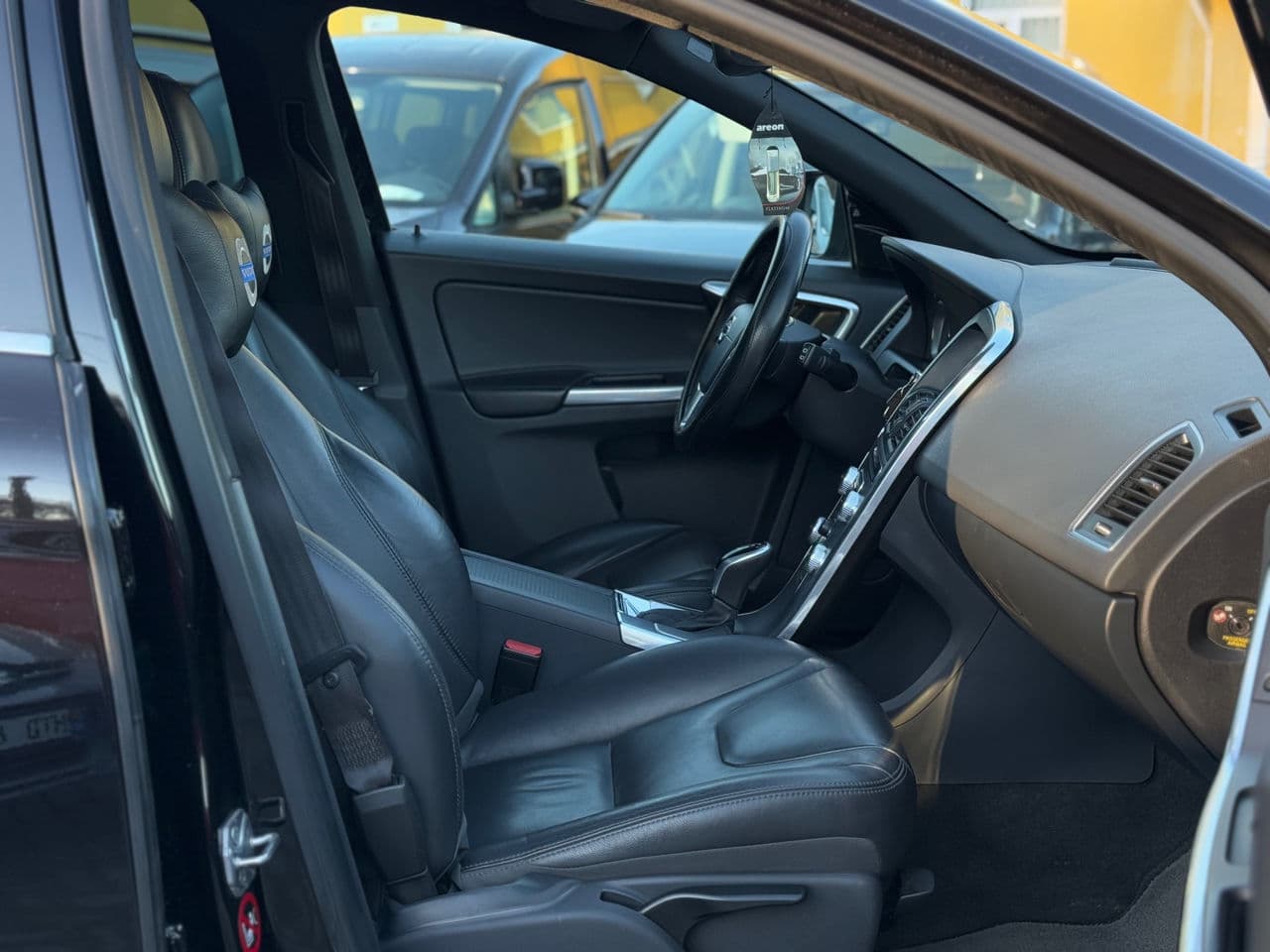 Volvo XC 60 2016 — Миниатюра 17