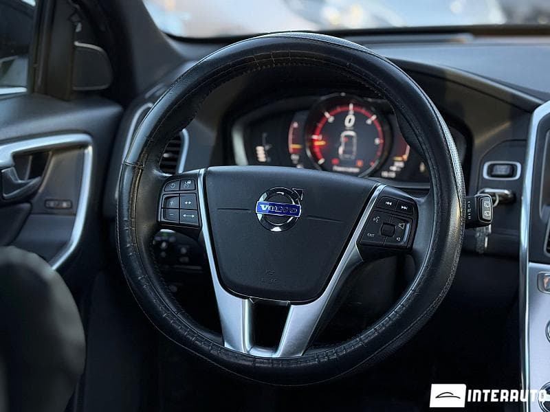 Volvo XC 60 2016 — Миниатюра 12
